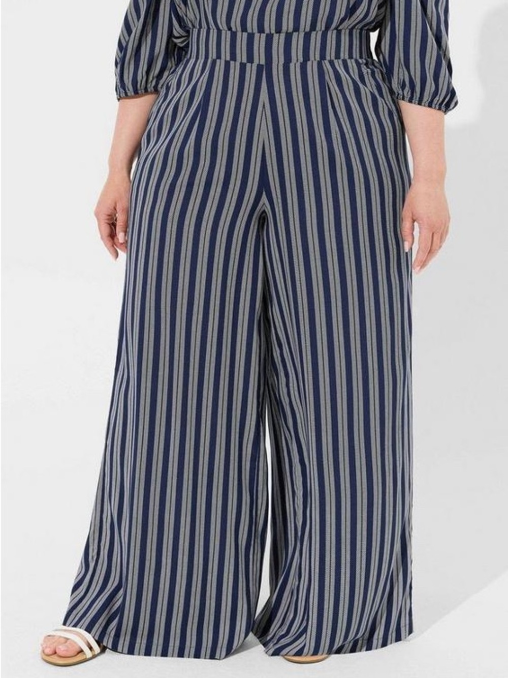 Torrid women’s blue wide leg striped beachy flowy pants